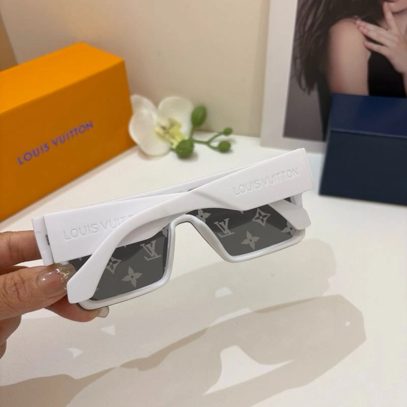 Louis Vuitton Sunglasses AllSeason 280699