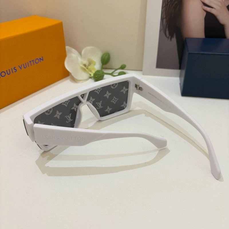 Louis Vuitton Sunglasses AllSeason 280699