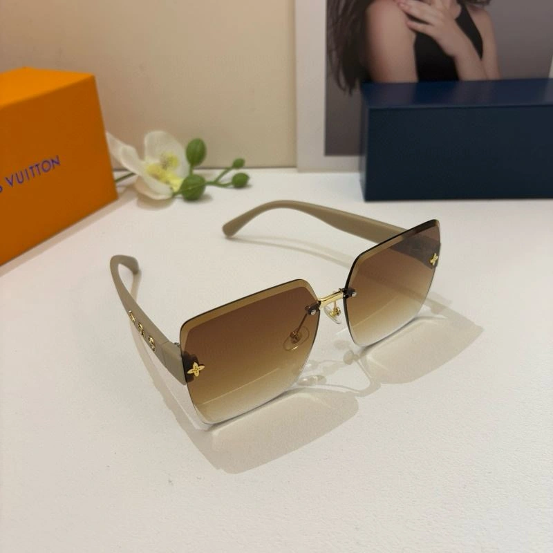 WaterResistant Louis Vuitton Sunglasses 280689