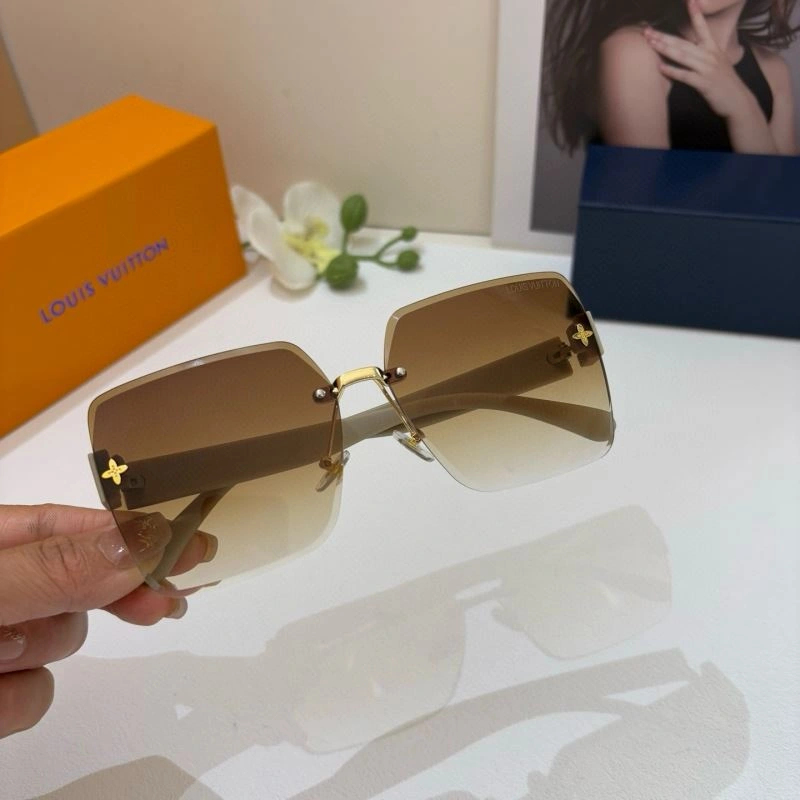 WaterResistant Louis Vuitton Sunglasses 280689