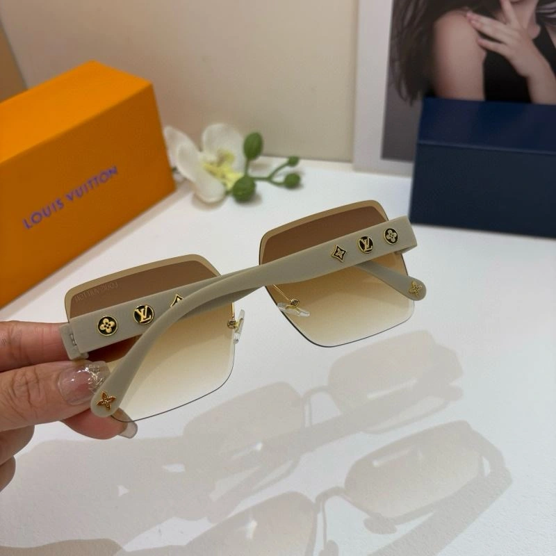 WaterResistant Louis Vuitton Sunglasses 280689