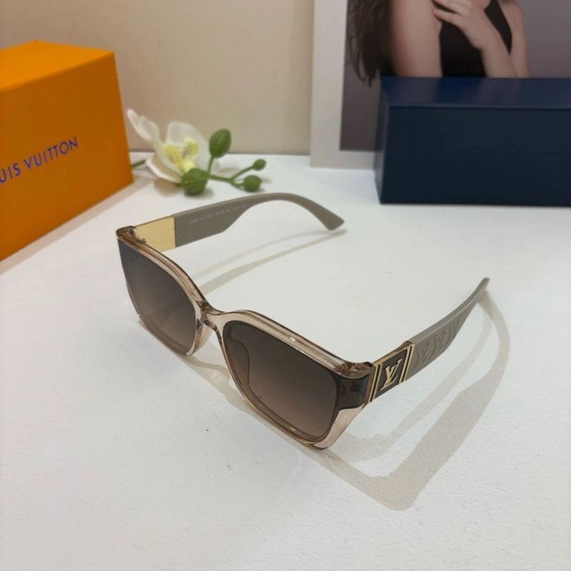 Louis Vuitton Sunglasses Lightweight 280700