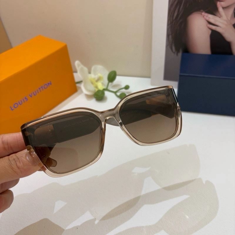 Louis Vuitton Sunglasses Lightweight 280700