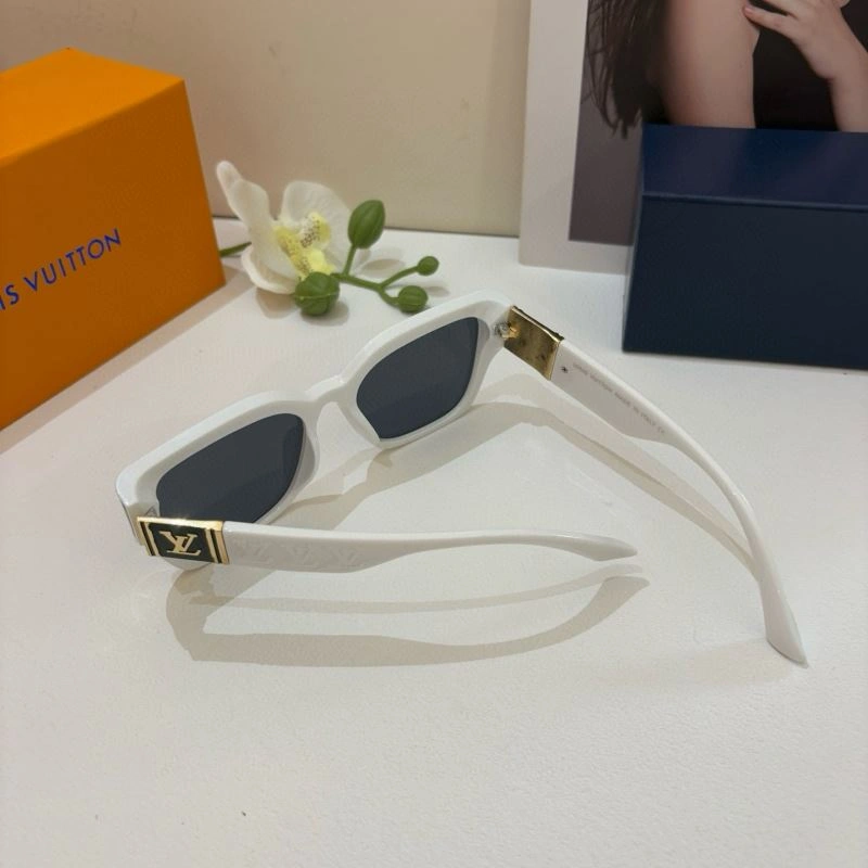 Timeless Louis Vuitton Sunglasses 280696