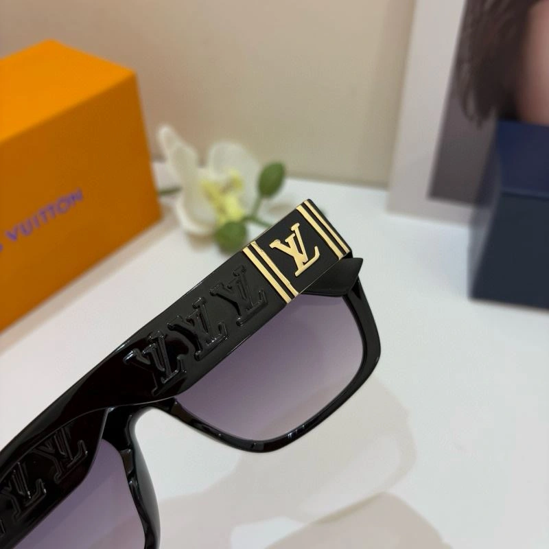 Louis Vuitton Sunglasses Bold 280686
