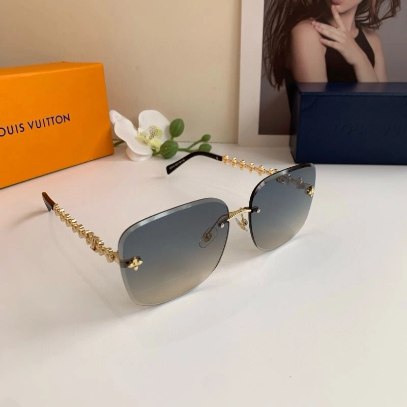 EyeCatching Louis Vuitton Sunglasses 280701