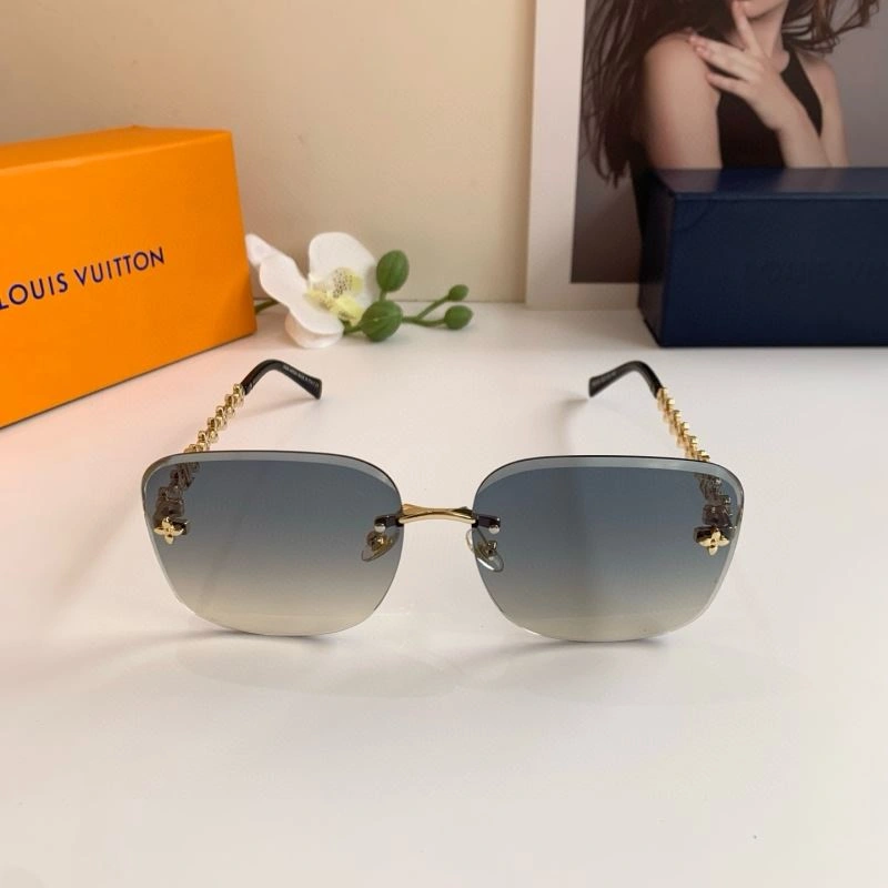 EyeCatching Louis Vuitton Sunglasses 280701