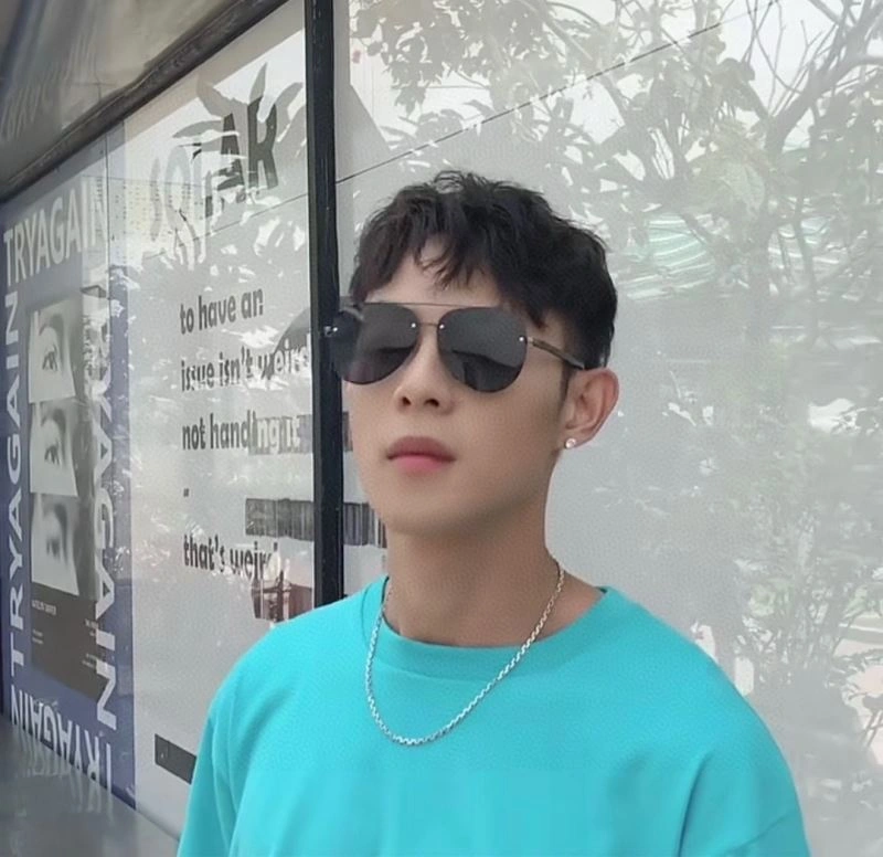 Louis Vuitton Sunglasses Bright 280703