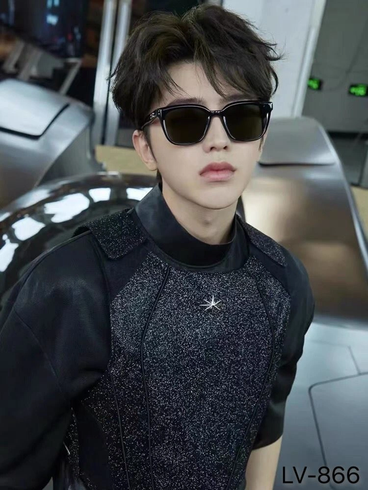 Louis Vuitton Sunglasses Modern 280717