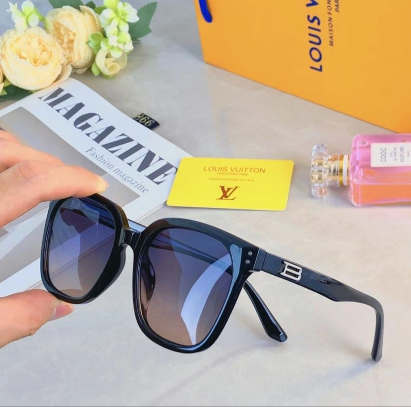 Louis Vuitton Sunglasses Modern 280717