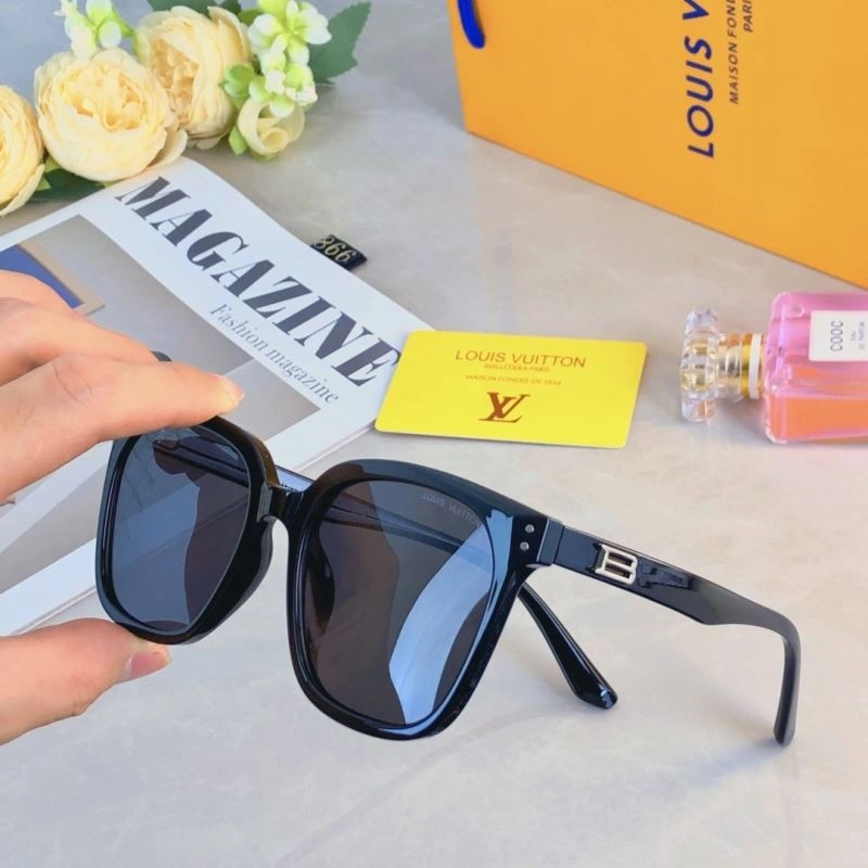 Louis Vuitton Sunglasses Modern 280717