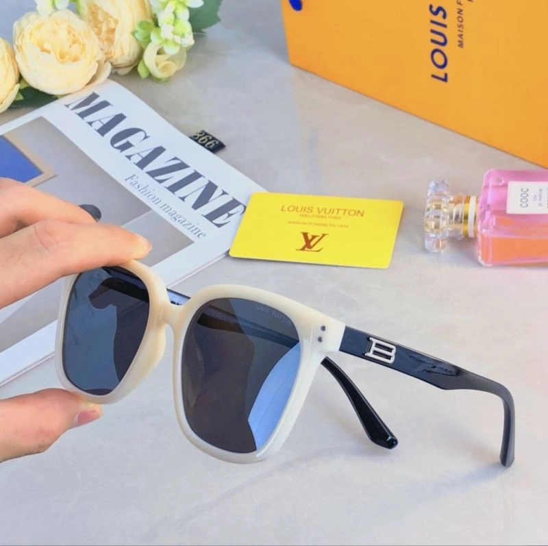 Louis Vuitton Sunglasses Modern 280717