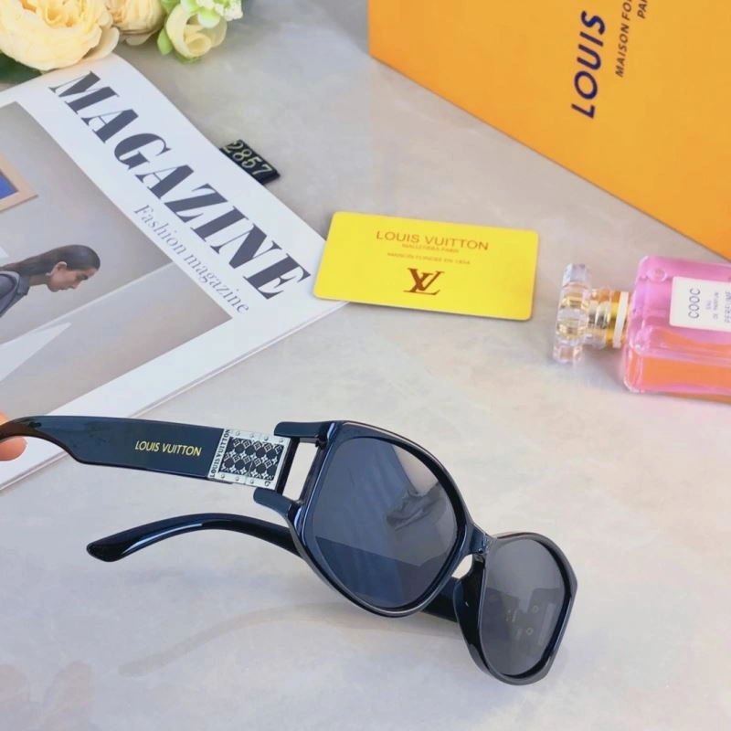 Casual Louis Vuitton Sunglasses 280711