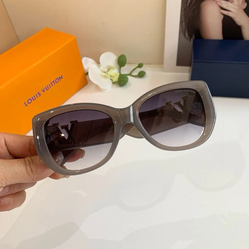 Louis Vuitton Sunglasses AllSeason 280684