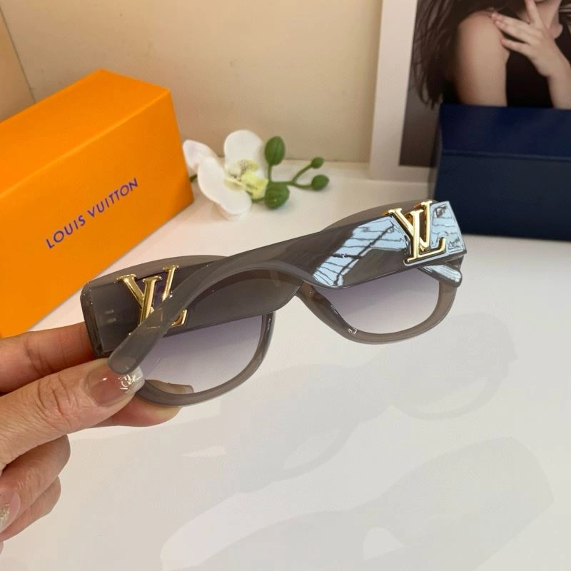 Louis Vuitton Sunglasses AllSeason 280684