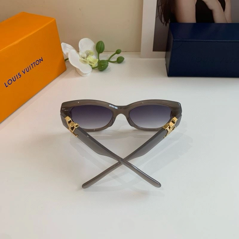 Louis Vuitton Sunglasses AllSeason 280684