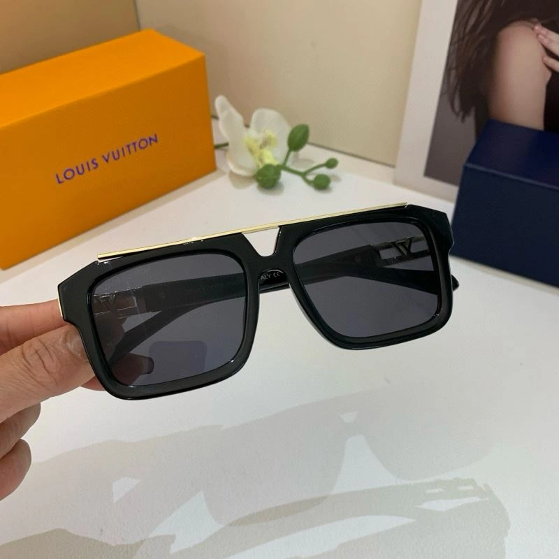 Louis Vuitton Sunglasses Durable 280667