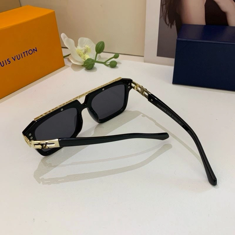 Louis Vuitton Sunglasses Durable 280667