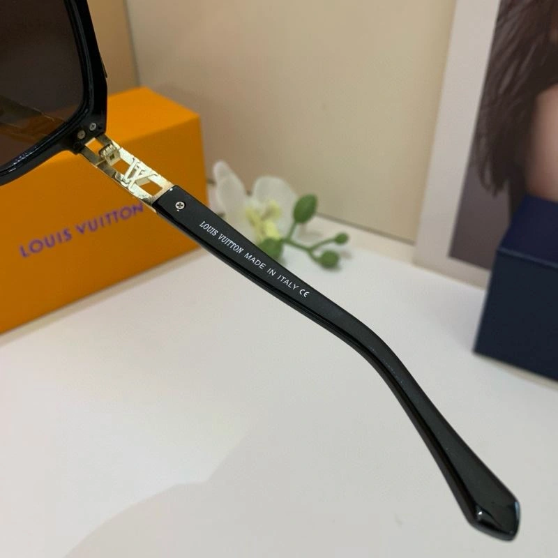 Louis Vuitton Sunglasses Durable 280667