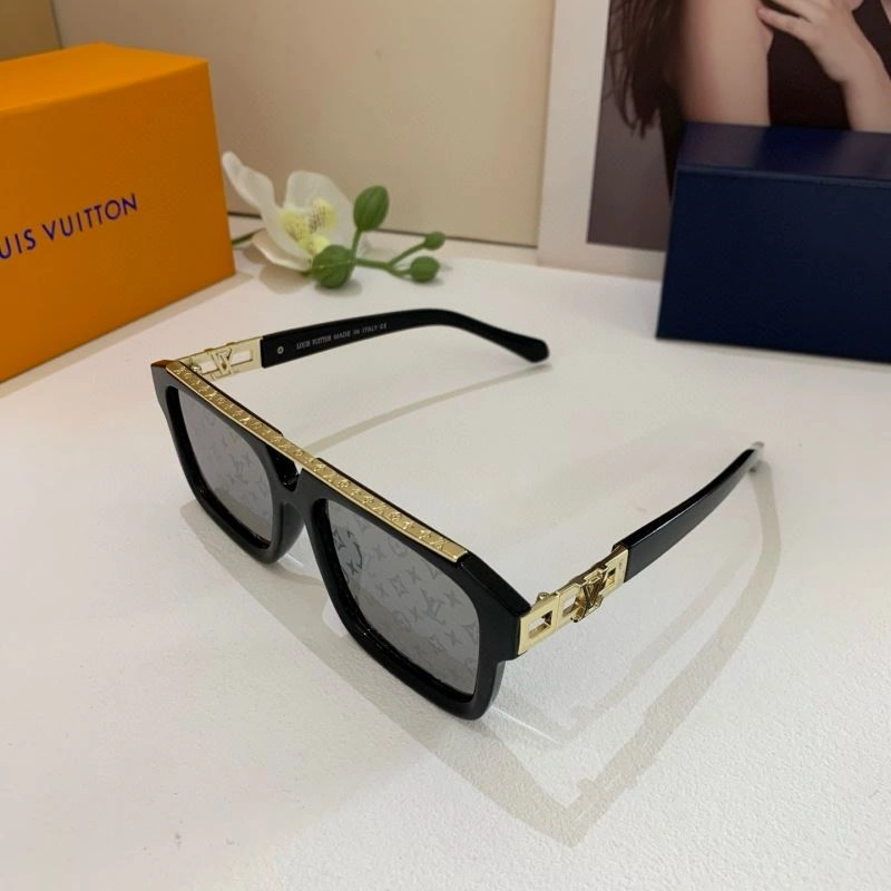 Sleek Louis Vuitton Sunglasses 280647