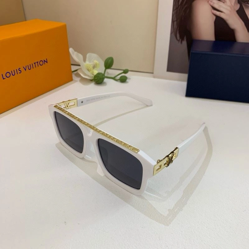 Louis Vuitton Sunglasses Supportive 280654