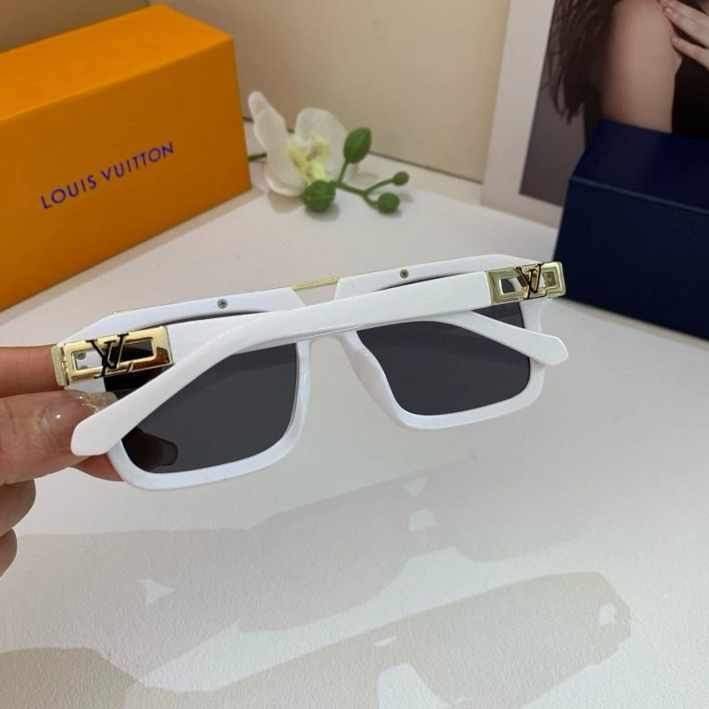 Louis Vuitton Sunglasses Supportive 280654