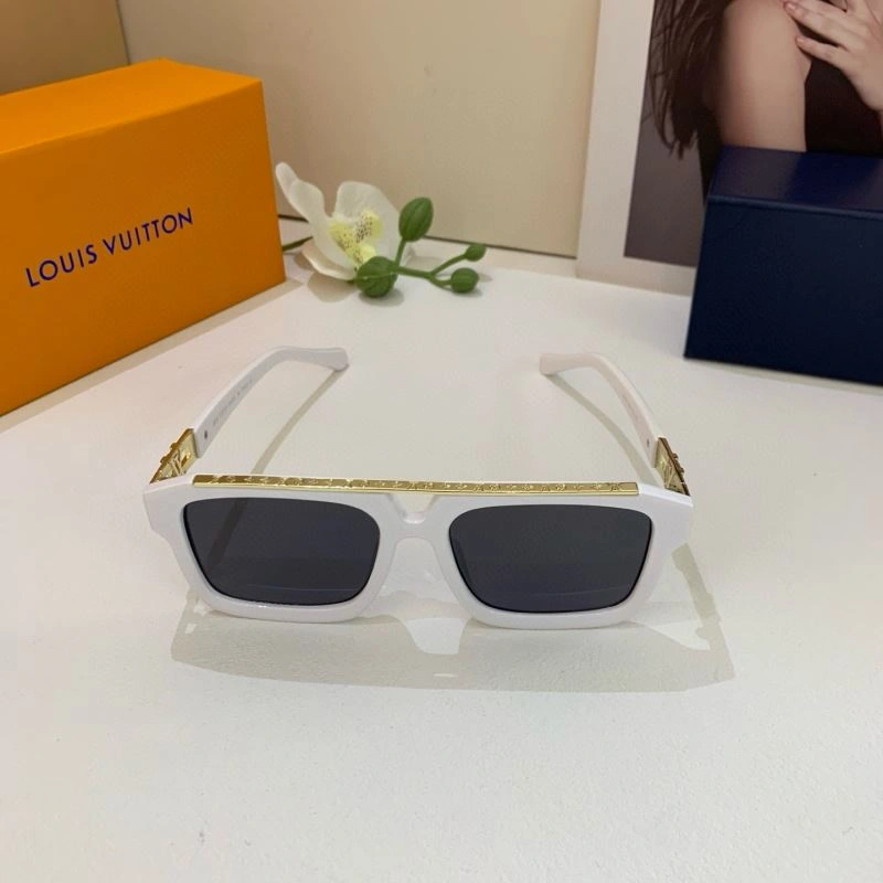 Louis Vuitton Sunglasses Supportive 280654