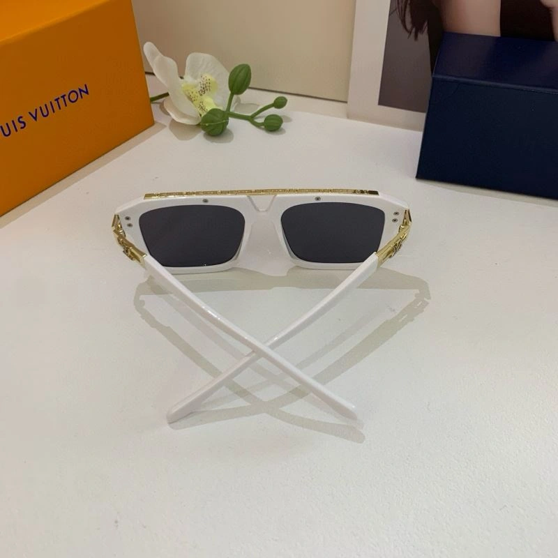 Louis Vuitton Sunglasses Supportive 280654