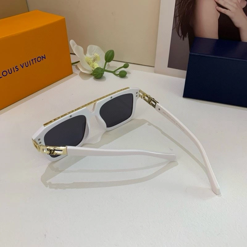 Louis Vuitton Sunglasses Supportive 280654