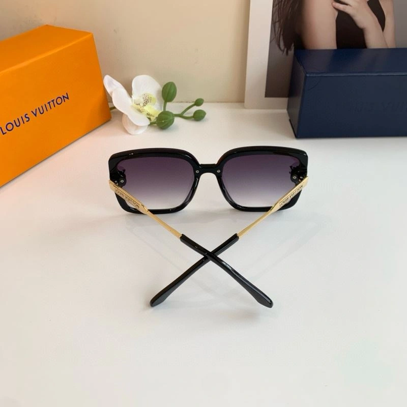Louis Vuitton Sunglasses Efficient 280669