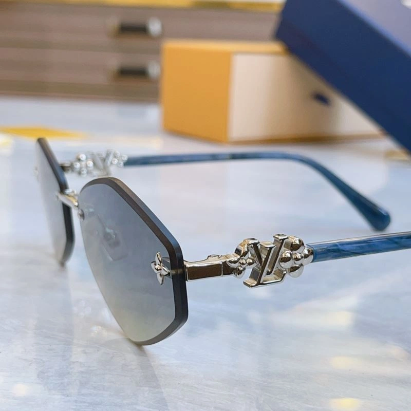 NewStyle Louis Vuitton Sunglasses 280674