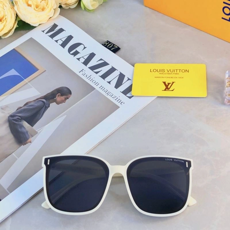 WellDesigned Louis Vuitton Sunglasses 280658