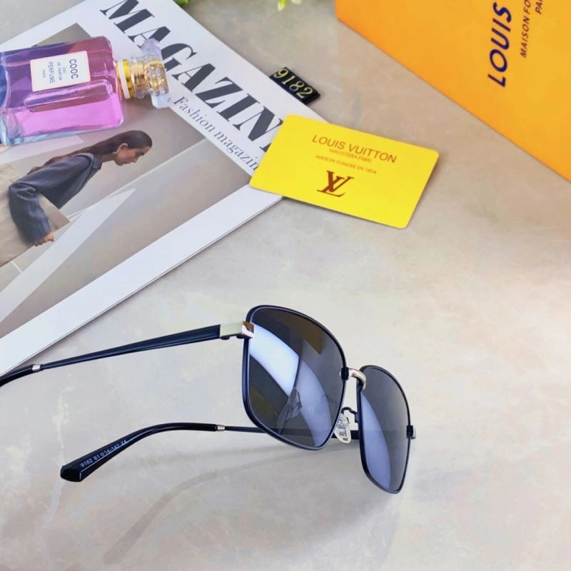 Louis Vuitton Sunglasses Effortless 280659