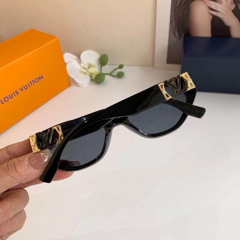 GoodFit Louis Vuitton Sunglasses 280651