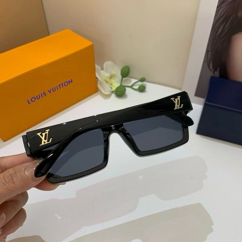 Louis Vuitton Sunglasses EasyCare 280643