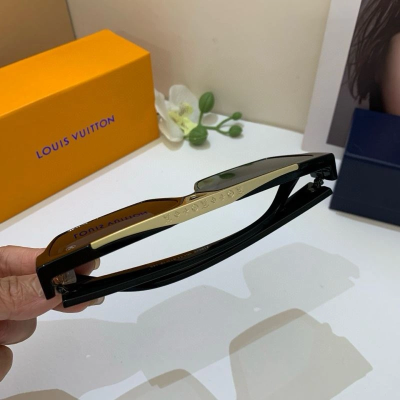 Louis Vuitton Sunglasses EasyCare 280643