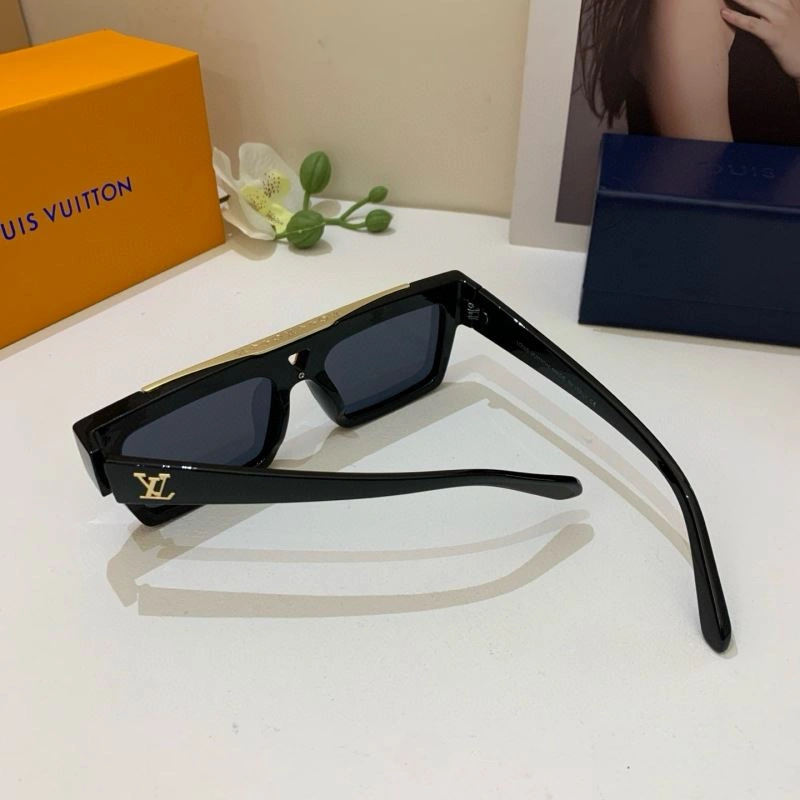 Louis Vuitton Sunglasses EasyCare 280643