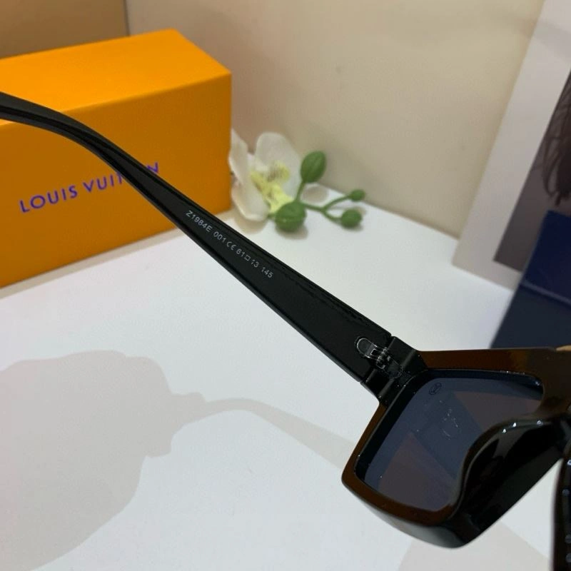 Louis Vuitton Sunglasses EasyCare 280643