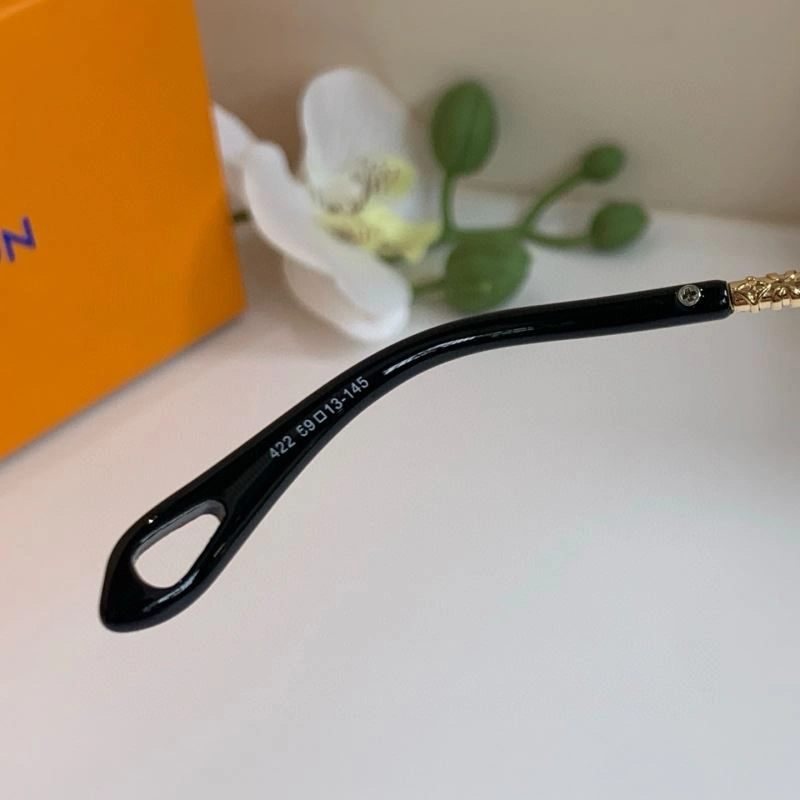 Louis Vuitton Sunglasses Durable 280646