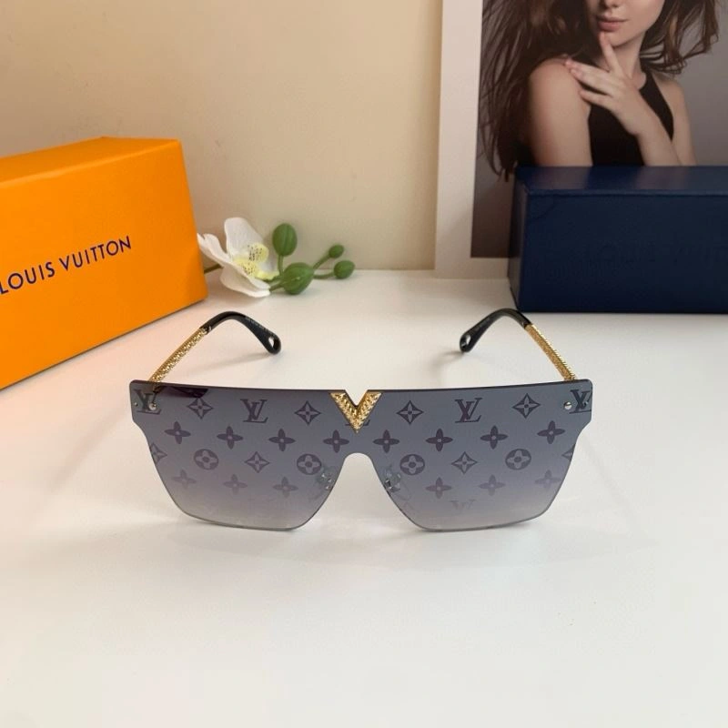 Sporty Louis Vuitton Sunglasses 280642