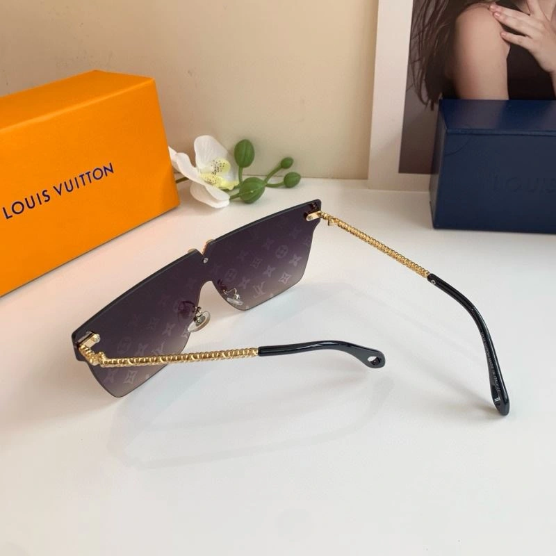 Sporty Louis Vuitton Sunglasses 280642