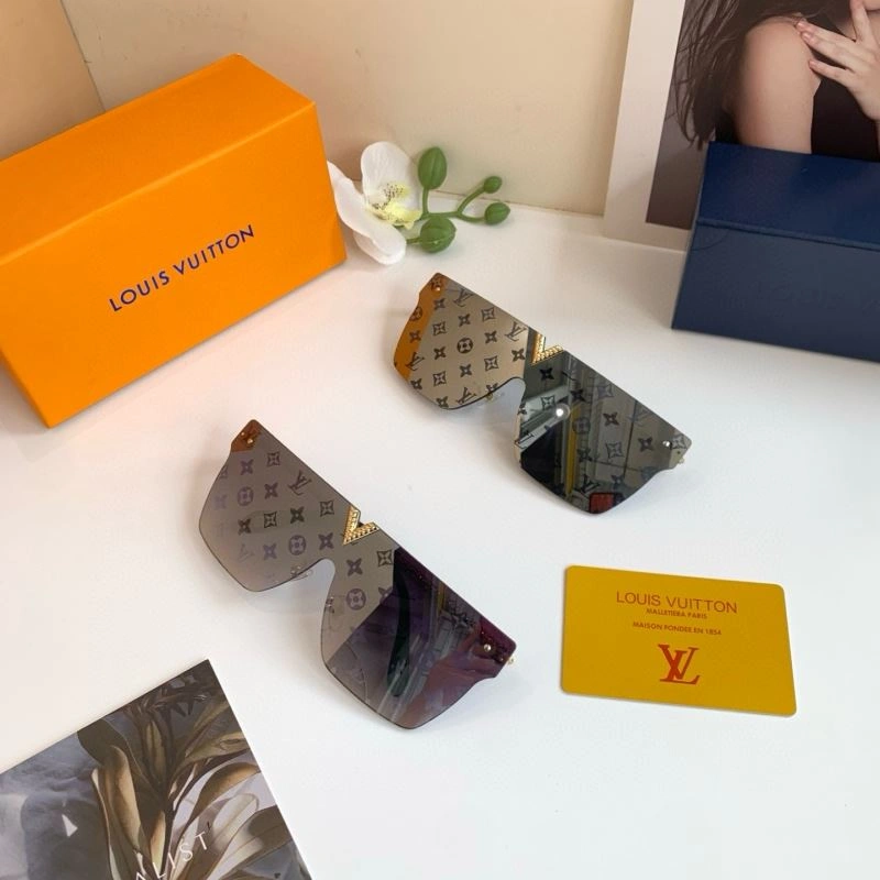 Sporty Louis Vuitton Sunglasses 280642