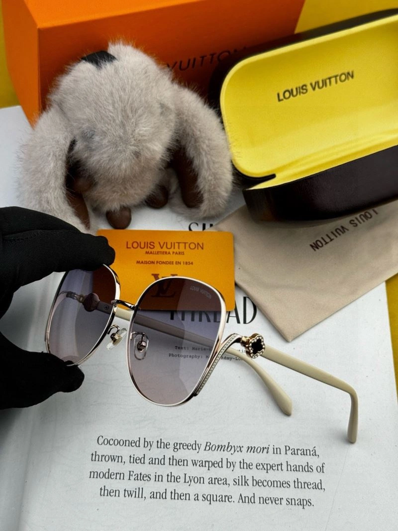 Soft Louis Vuitton Sunglasses 280639