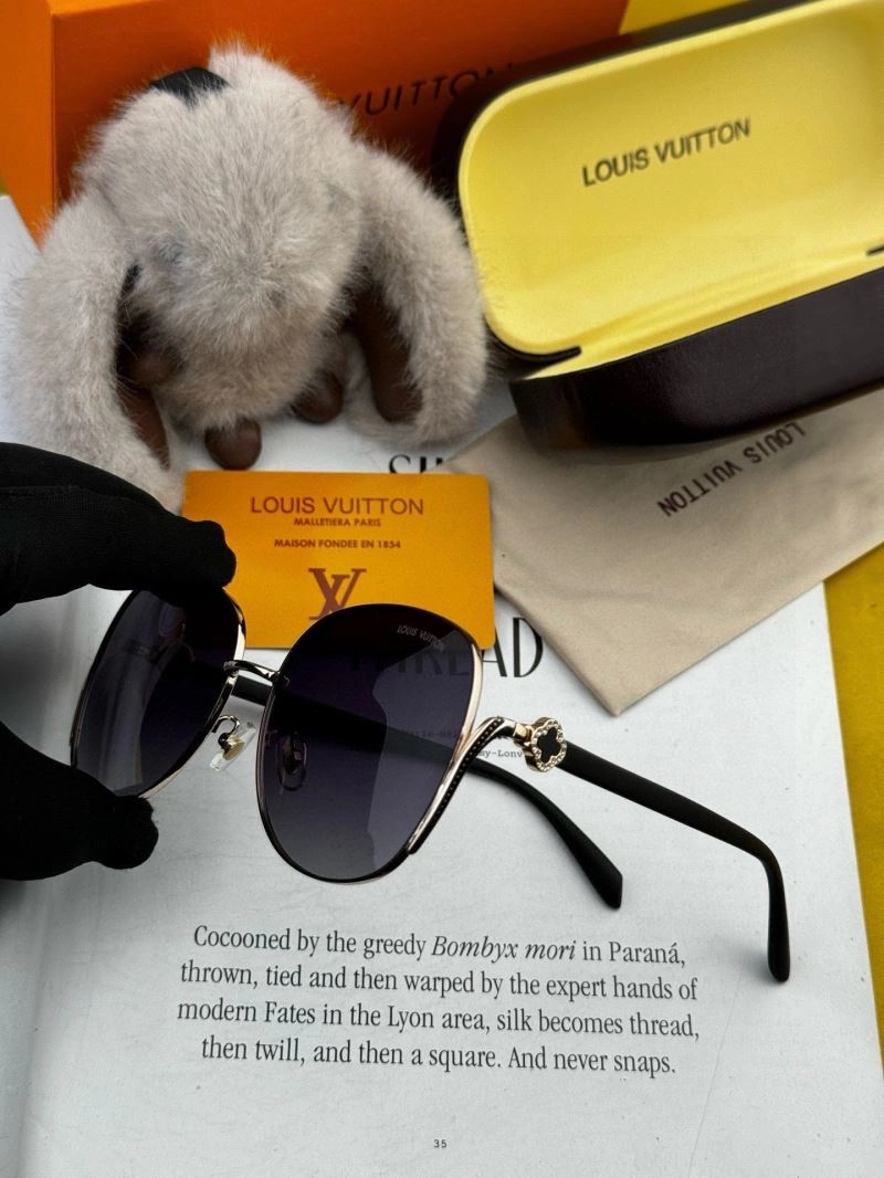 Soft Louis Vuitton Sunglasses 280639