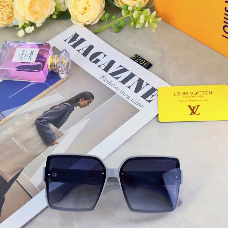 Louis Vuitton Sunglasses Effortless 280629
