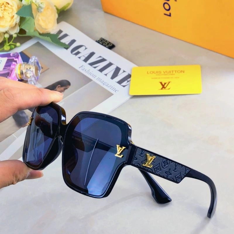 Louis Vuitton Sunglasses Cozy 280623