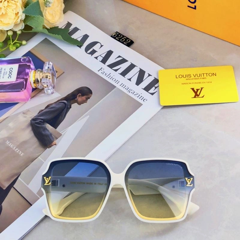 Louis Vuitton Sunglasses Cozy 280623