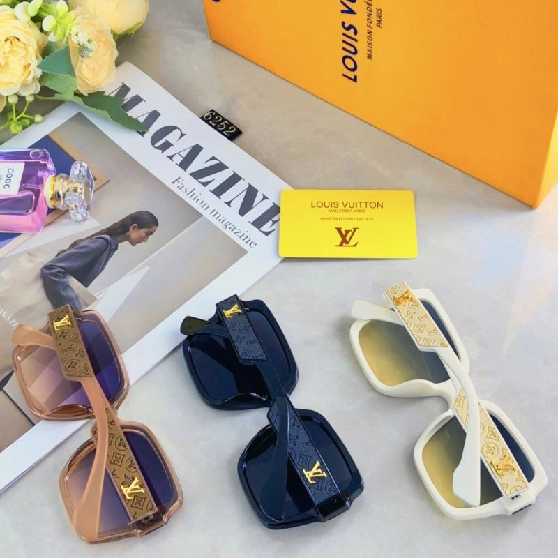 Louis Vuitton Sunglasses Cozy 280623
