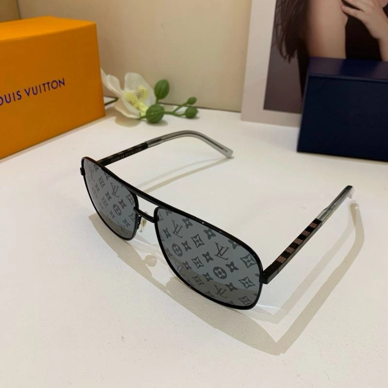 Louis Vuitton Sunglasses Colorful 280614