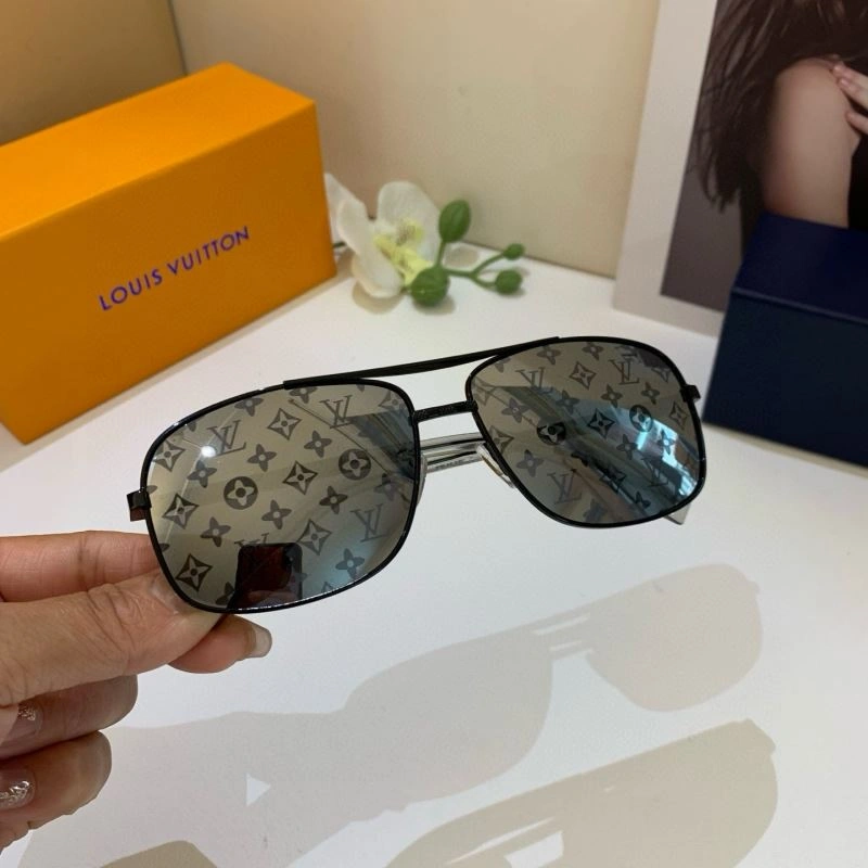 Louis Vuitton Sunglasses Colorful 280614